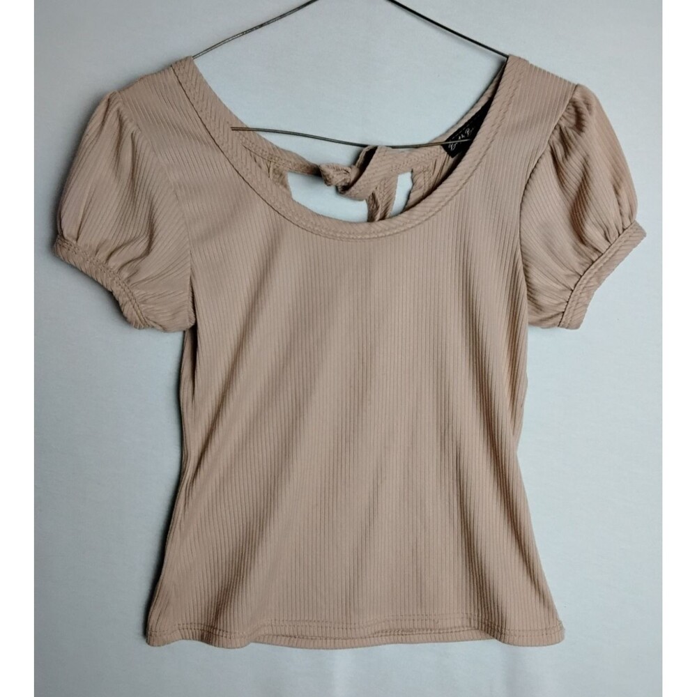 Brit & Bri Beige Ribbed Short Seeve Crop Top With Keyhole Tie Back